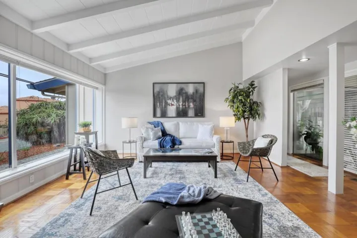 859 Balboa Avenue, Pacific Grove, California 93950