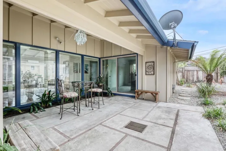 859 Balboa Avenue, Pacific Grove, California 93950