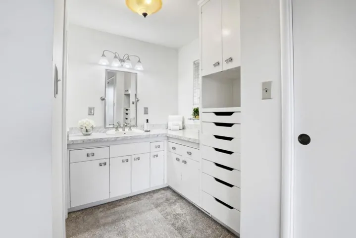 859 Balboa Avenue, Pacific Grove, California 93950