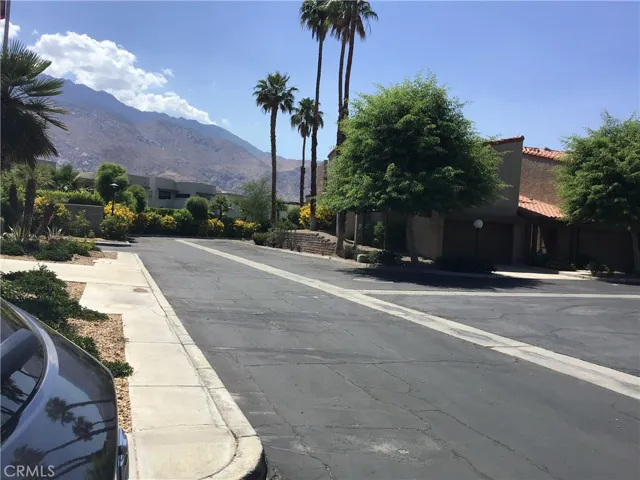 464 E Calle Begonia, Palm Springs, California 92262