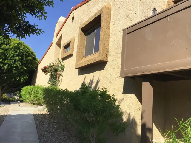464 E Calle Begonia, Palm Springs, California 92262