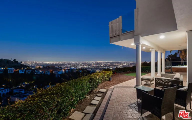 2199 Sunset Plaza Drive, Los Angeles, California 90069