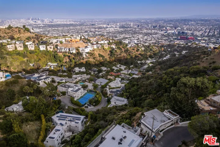 2199 Sunset Plaza Drive, Los Angeles, California 90069