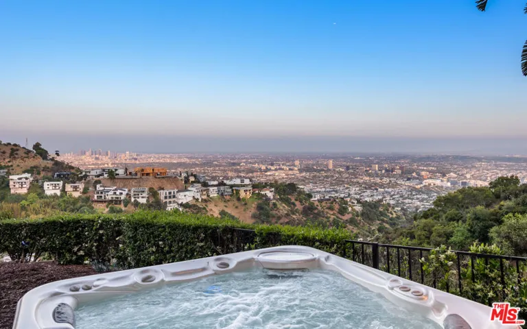 2199 Sunset Plaza Drive, Los Angeles, California 90069