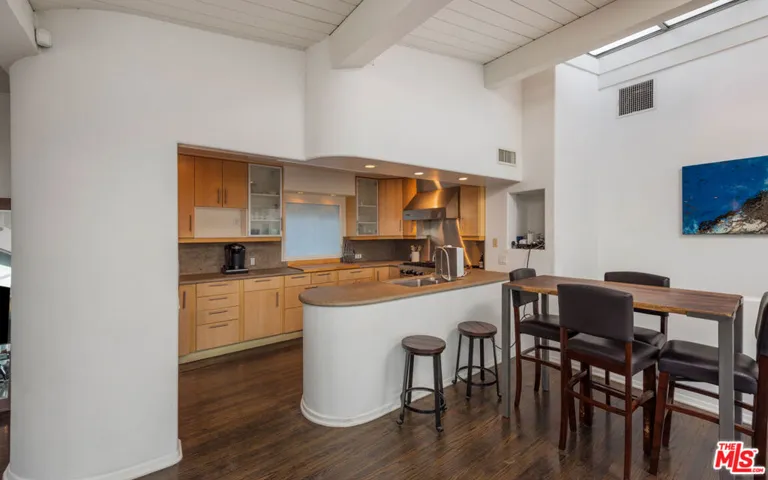 2199 Sunset Plaza Drive, Los Angeles, California 90069
