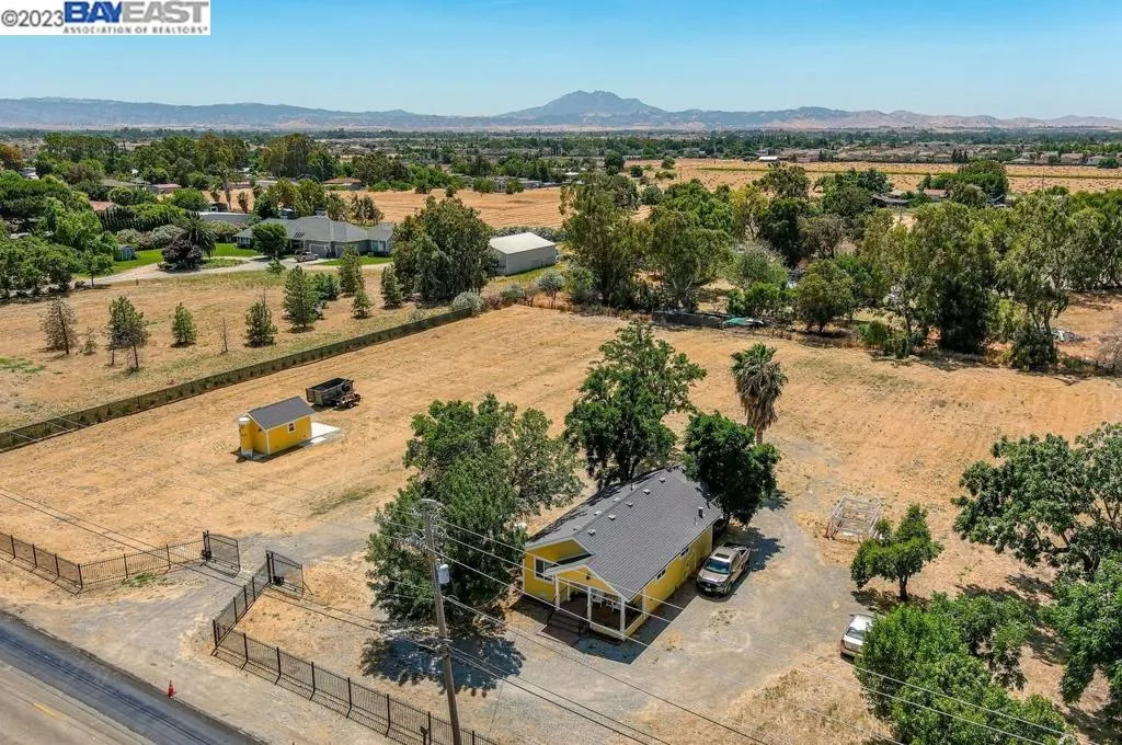 6381 Sellers Ave, Oakley, California 94561 home-pic-7