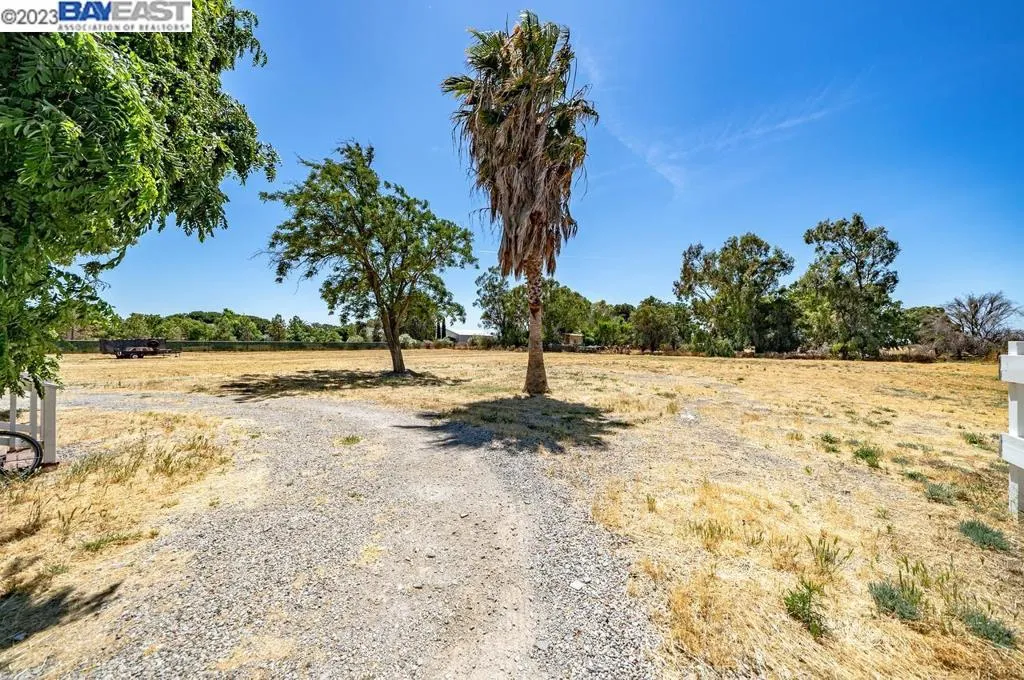 6381 Sellers Ave, Oakley, California 94561 home-pic-23