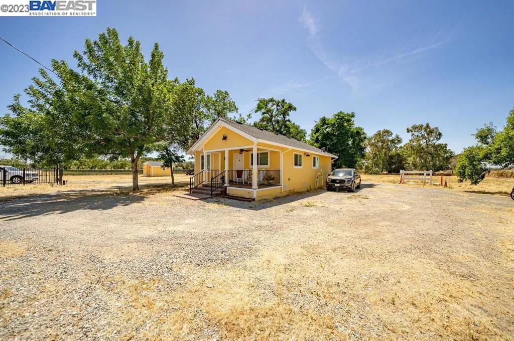 6381 Sellers Ave, Oakley, California 94561 home-pic-14