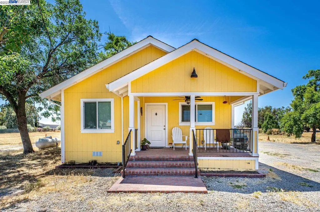 6381 Sellers Ave, Oakley, California 94561 home-pic-9