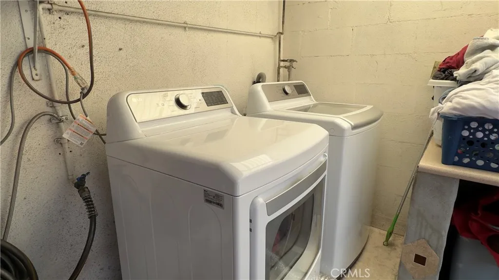 1152 N West Street Unit E3, Anaheim, California 92801 home-pic-12