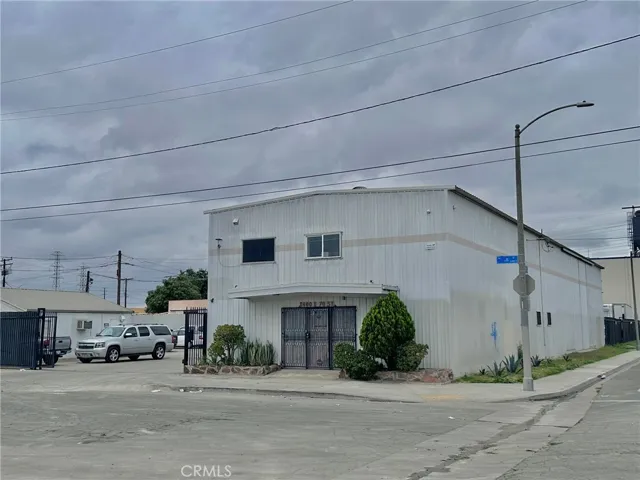 2400 E 70th Street, Long Beach, California 90805