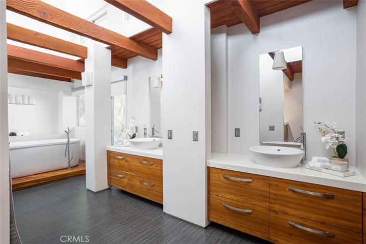 30872 Driftwood Drive, Laguna Beach, California 92651
