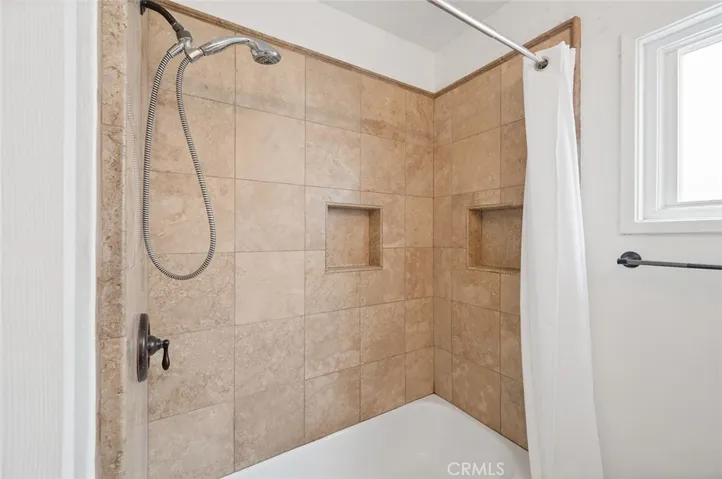 4226 Los Coyotes Diagonal, Lakewood, California 90713