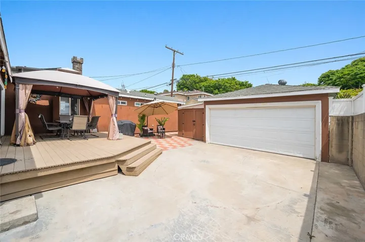 4226 Los Coyotes Diagonal, Lakewood, California 90713