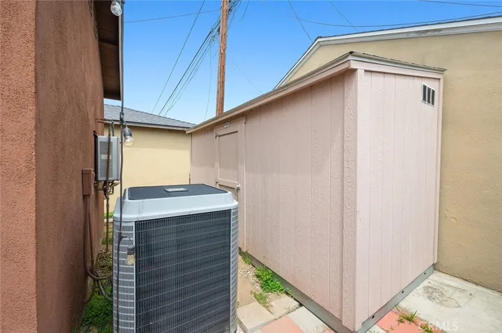 4226 Los Coyotes Diagonal, Lakewood, California 90713