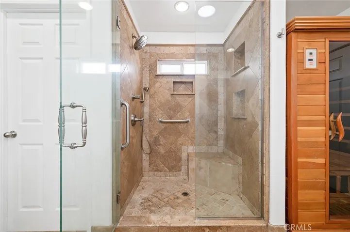 4226 Los Coyotes Diagonal, Lakewood, California 90713