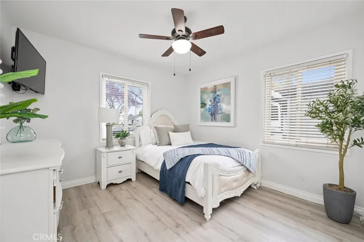 4226 Los Coyotes Diagonal, Lakewood, California 90713