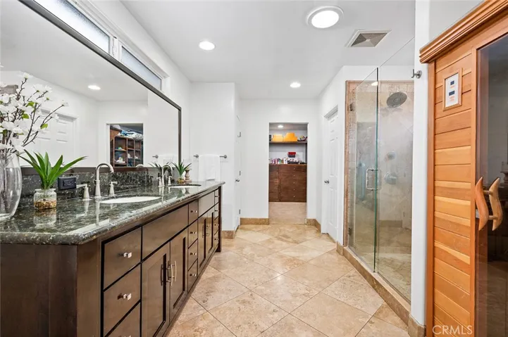 4226 Los Coyotes Diagonal, Lakewood, California 90713