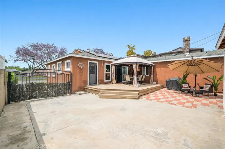 4226 Los Coyotes Diagonal, Lakewood, California 90713