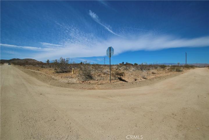 480 Bonita Avenue, Landers, California 92284