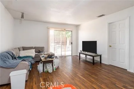 15860 Kasota Road, Apple Valley, California 92307
