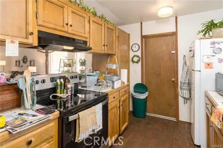 15860 Kasota Road, Apple Valley, California 92307
