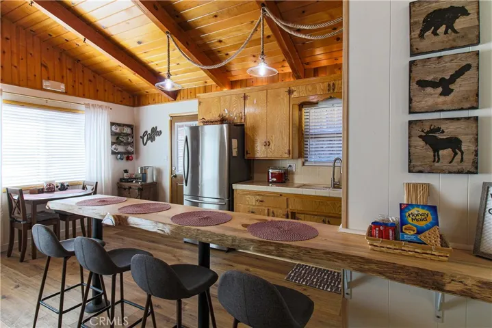 33336 Wild Cherry Drive, Green Valley Lake, California 92341