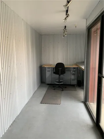 1122 office facing Hwy 1