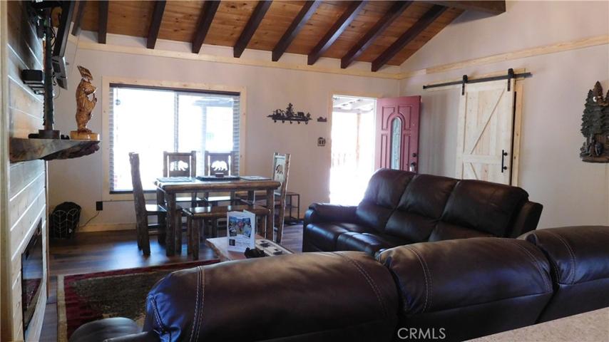 1112 Sugarloaf Boulevard, Big Bear, California 92314