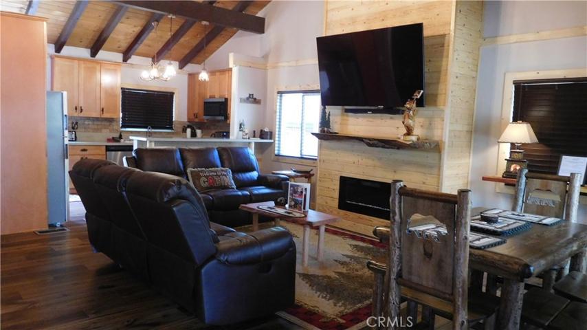 1112 Sugarloaf Boulevard, Big Bear, California 92314