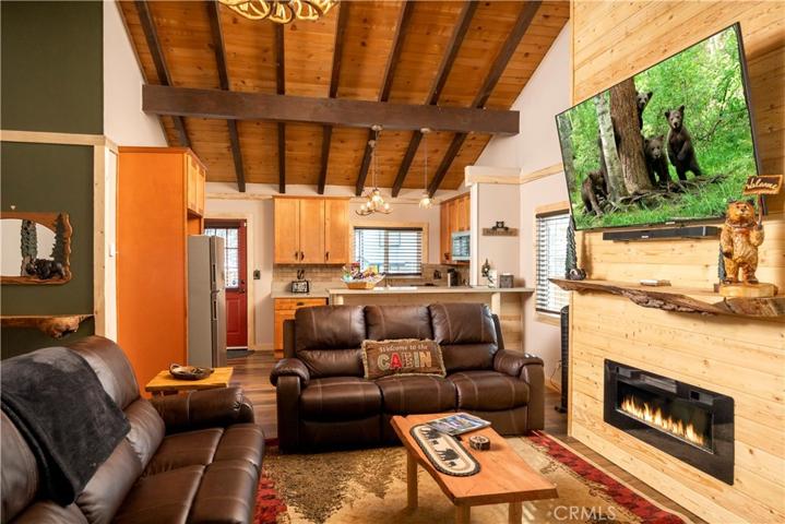 1112 Sugarloaf Boulevard, Big Bear, California 92314