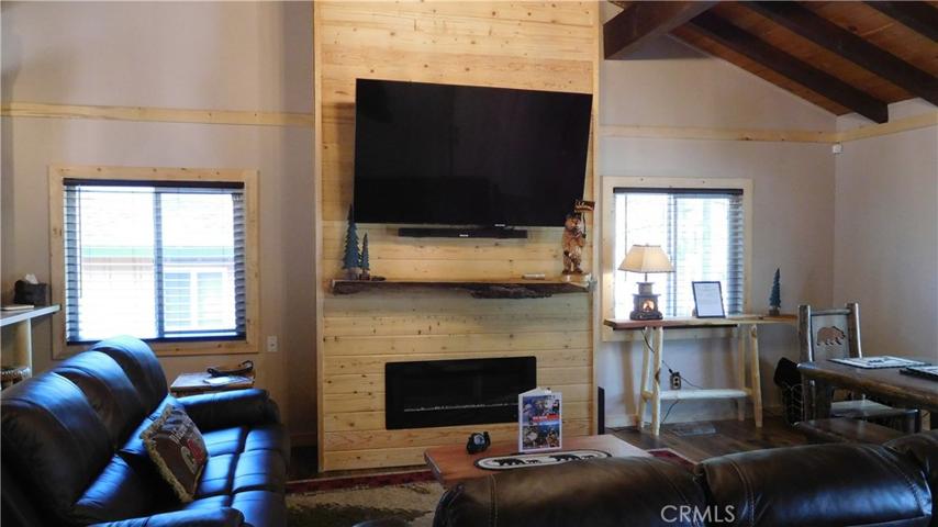 1112 Sugarloaf Boulevard, Big Bear, California 92314