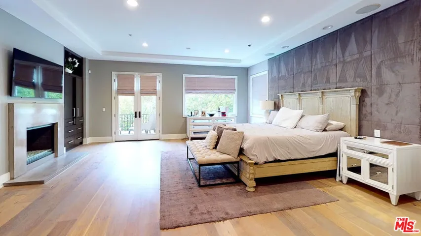 3860 Winford Drive, Tarzana, California 91356