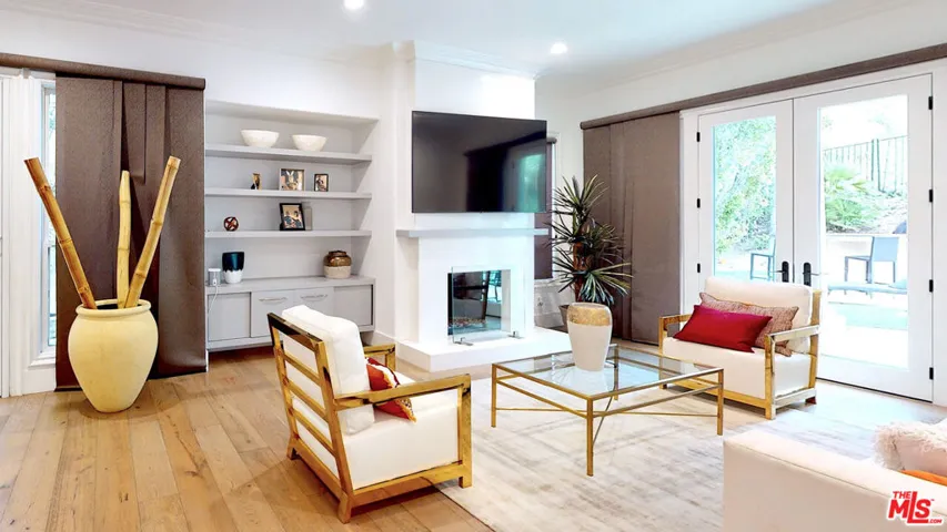 3860 Winford Drive, Tarzana, California 91356