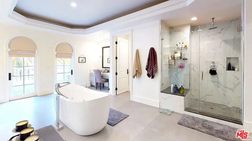 3860 Winford Drive, Tarzana, California 91356