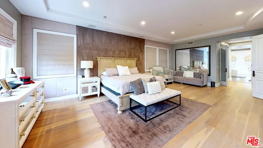 3860 Winford Drive, Tarzana, California 91356