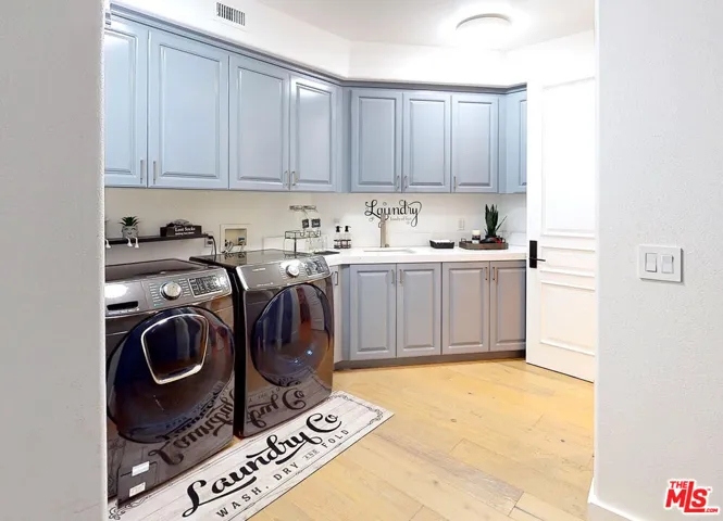 3860 Winford Drive, Tarzana, California 91356