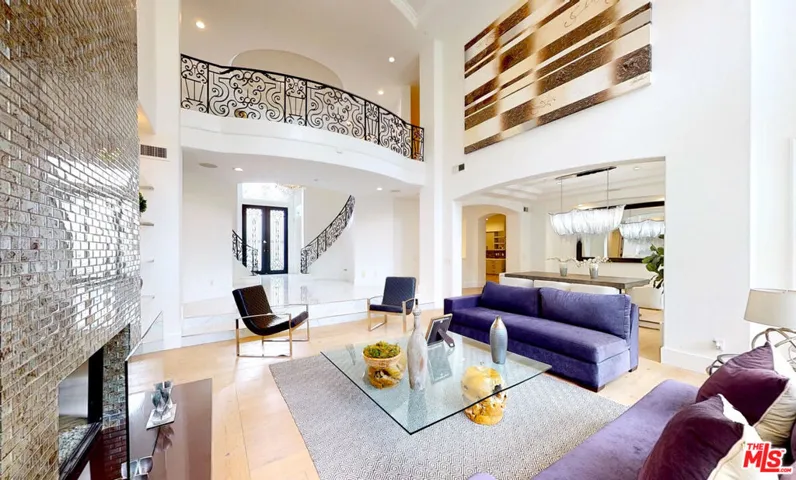 3860 Winford Drive, Tarzana, California 91356