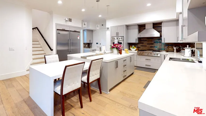 3860 Winford Drive, Tarzana, California 91356