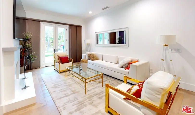 3860 Winford Drive, Tarzana, California 91356