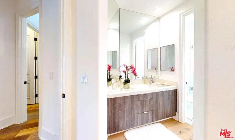 3860 Winford Drive, Tarzana, California 91356