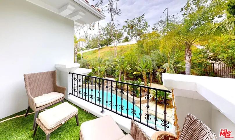 3860 Winford Drive, Tarzana, California 91356