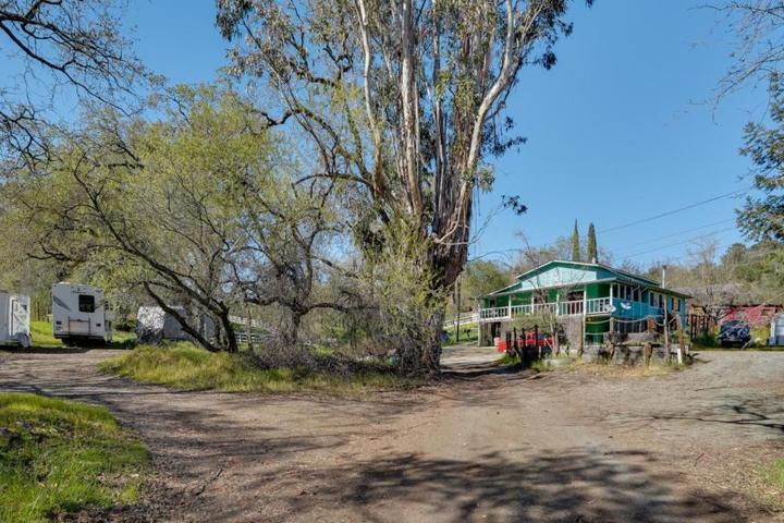 22200 Mount Eden Road, Saratoga, California 95070