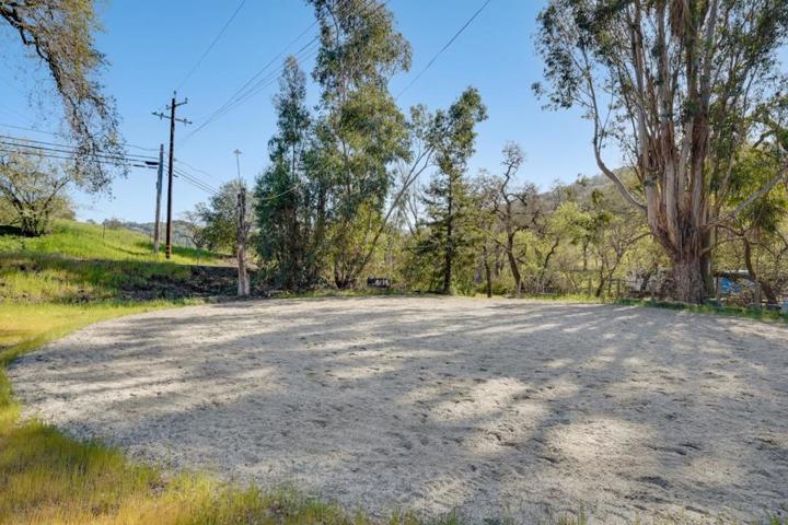 22200 Mount Eden Road, Saratoga, California 95070