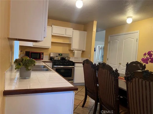 4836 Katrina Place, Palmdale, California 93552