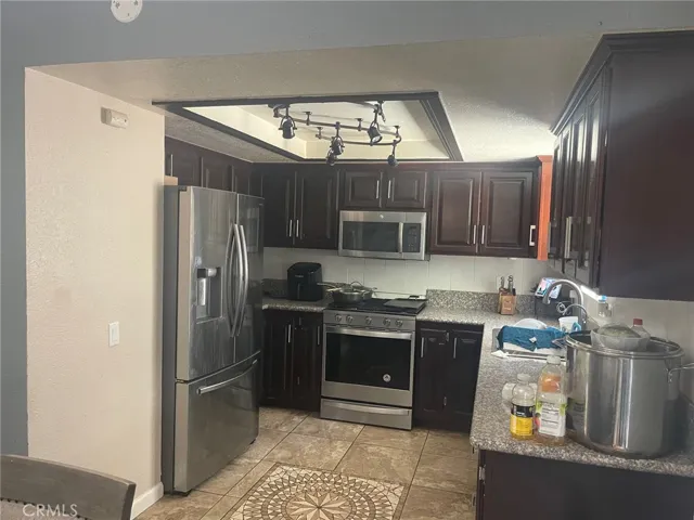 1061 Tepee Lane, Perris, California 92570