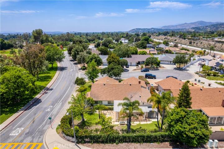 1912 Pembroke Court, Claremont, California 91711