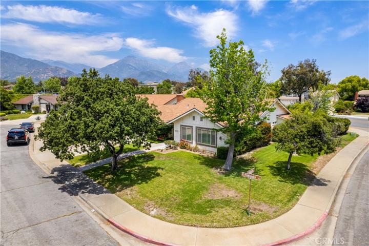 1912 Pembroke Court, Claremont, California 91711
