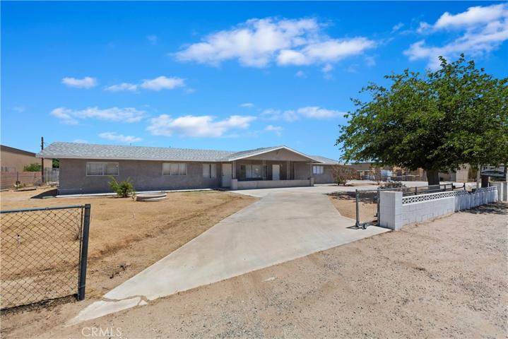 1518 Anacapa Road, Victorville, California 92392