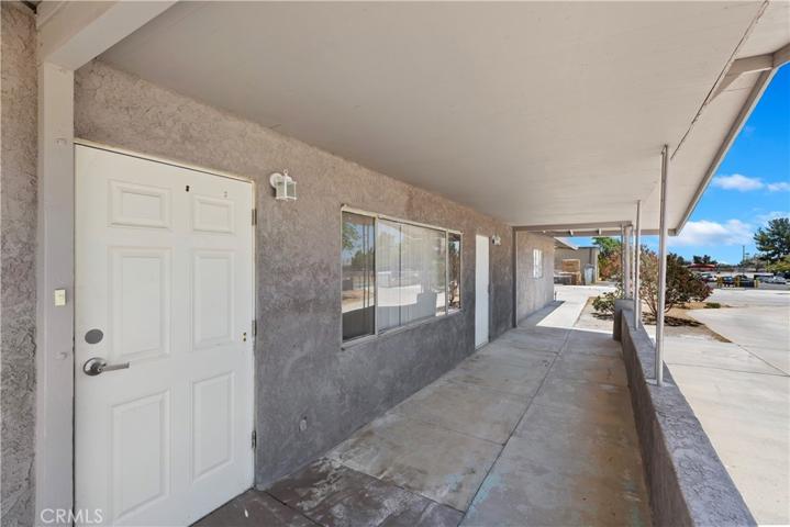 1518 Anacapa Road, Victorville, California 92392